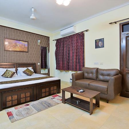 Studio Serviced Apartments Near Fortis Hospital Gurgaon Dış mekan fotoğraf