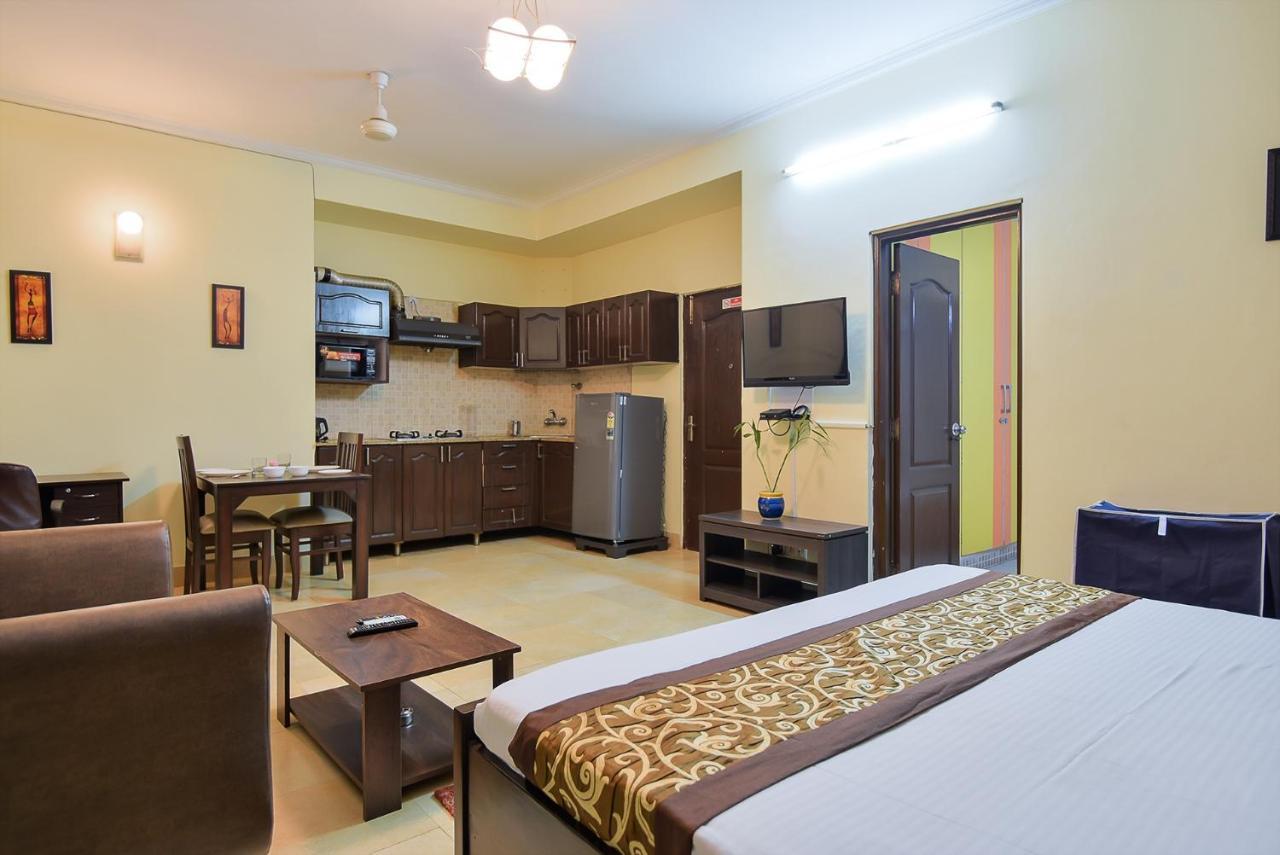 Studio Serviced Apartments Near Fortis Hospital Gurgaon Dış mekan fotoğraf